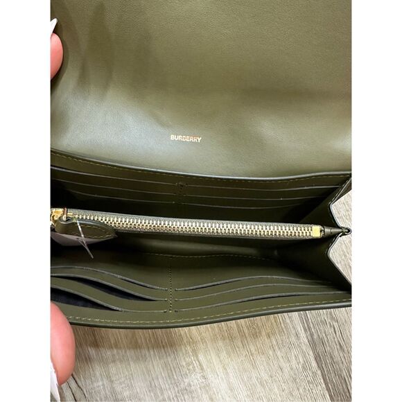 New Burberry Calf Leather Halton Check Continental Wallet Green Snug $720 - Picture 9 of 10